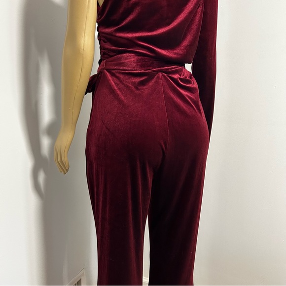 LULUS Burgundy Red Velvet Pantsuit One Shoulder Tie Waist Size XL - Picture 7 of 8